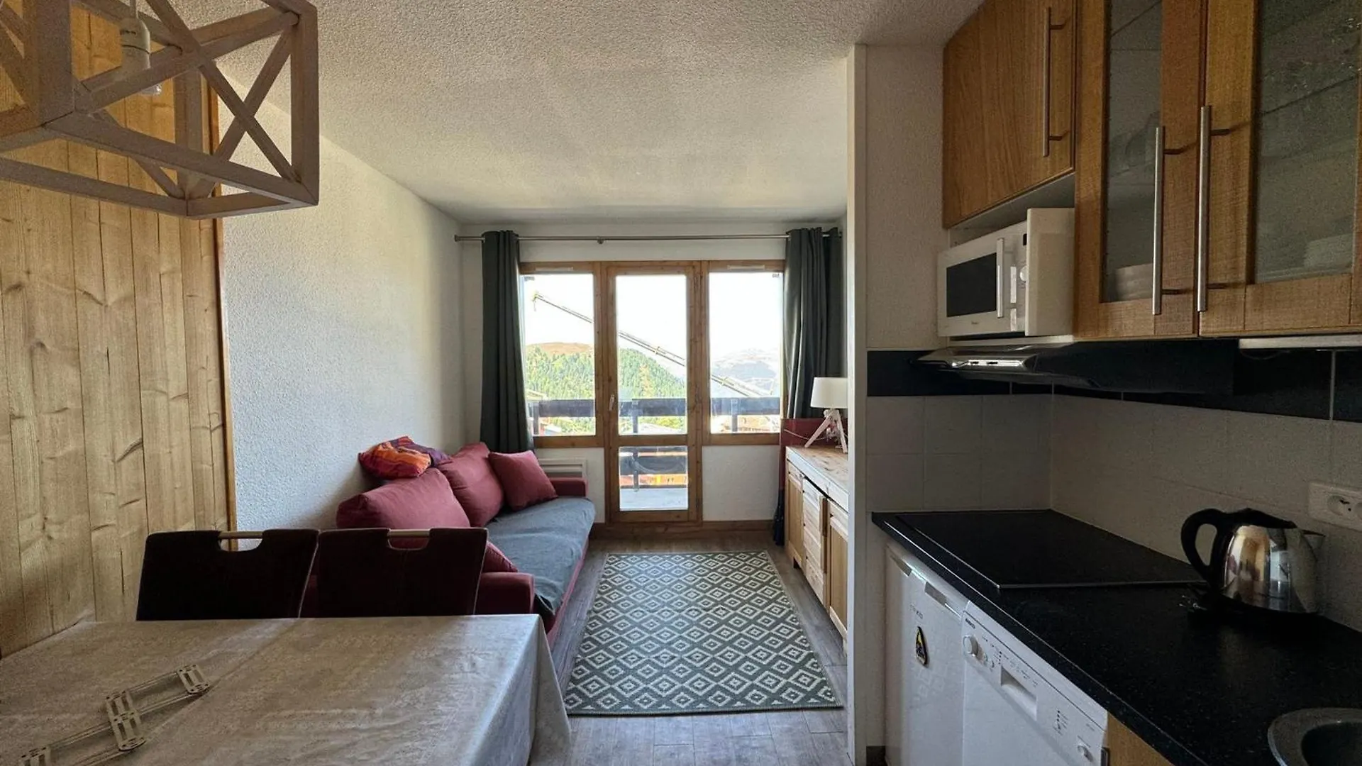 Studio Renove 4 Pers - Pied Des Pistes - Balcon - Fr-1-181-2171 contacts